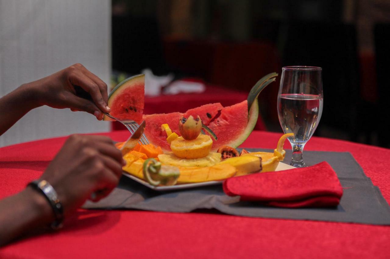 Hotel Kangaroo Bujumbura Bagian luar foto