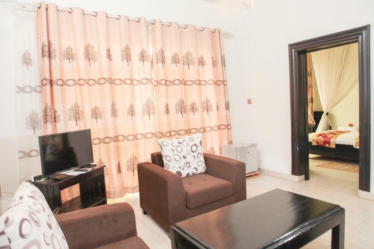 Hotel Kangaroo Bujumbura Bagian luar foto