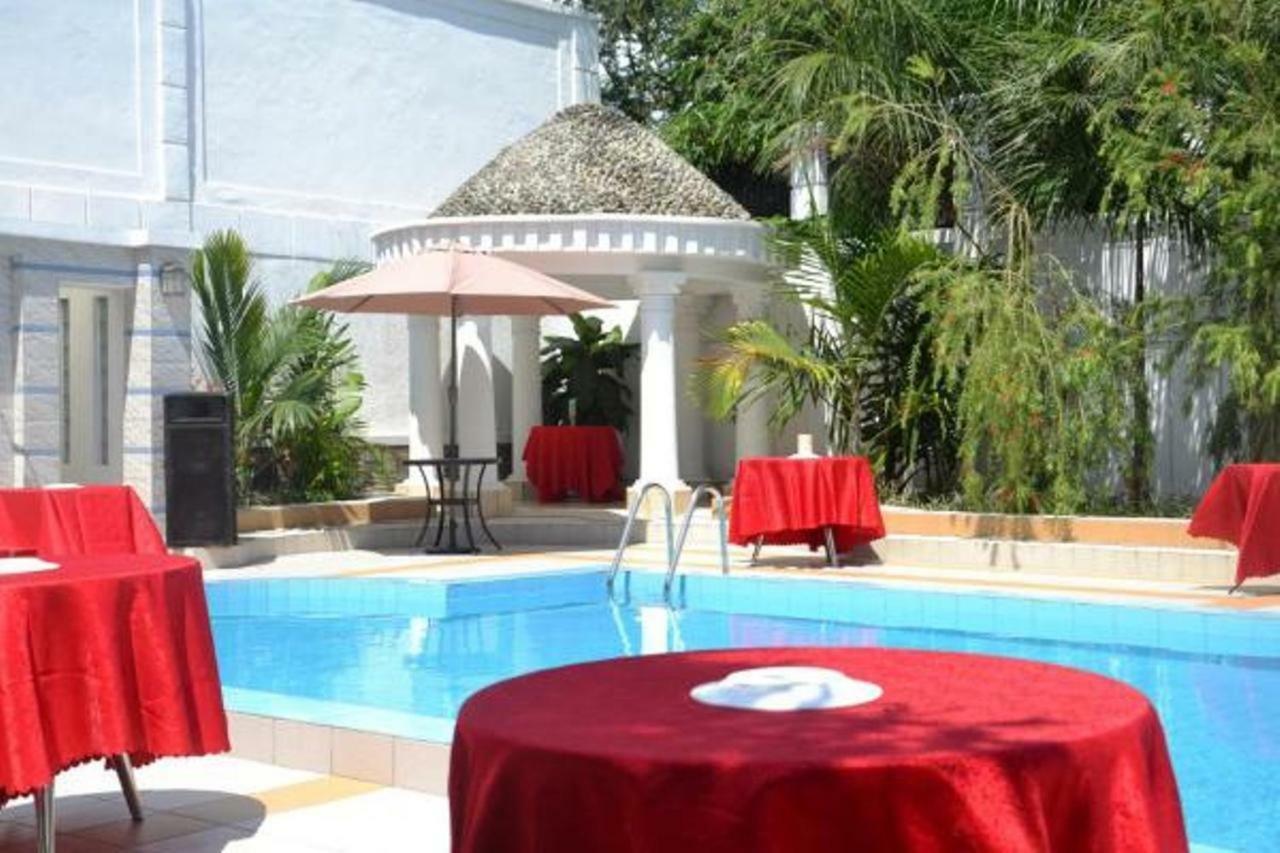Hotel Kangaroo Bujumbura Bagian luar foto